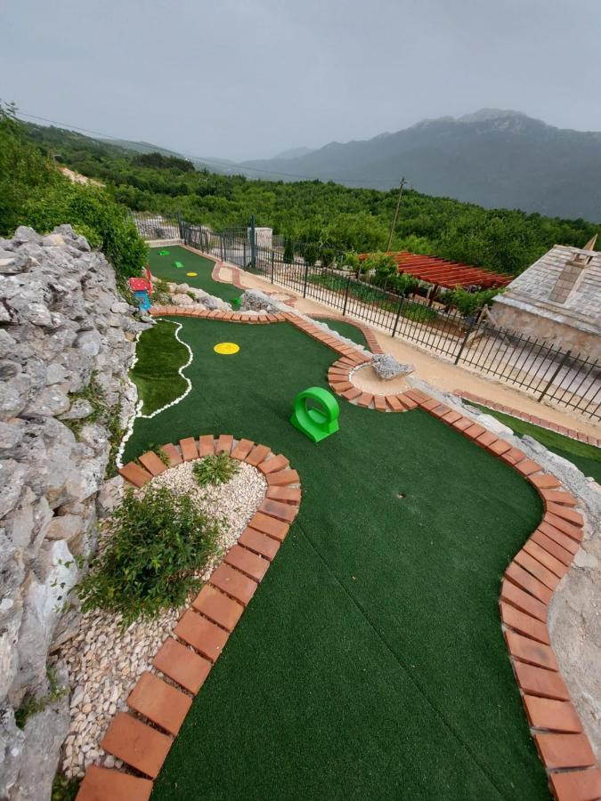 Villa Sagosde With Swimming Pool And Mini Golf Zagvozd 외부 사진
